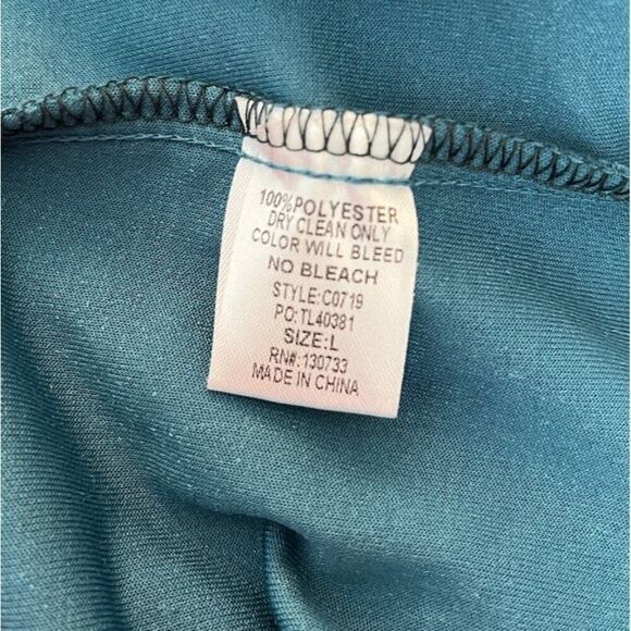 Umgee Ladies Large Soft Velvet Button Front Shirt Green Blue Chest Pockets NWT - Picture 6 of 6